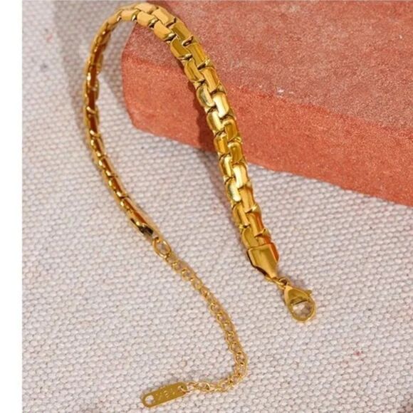 #49- ⭐️New 18k Gold Thick Chain Bracelet - Picture 7 of 9